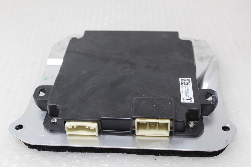 Genuine 2016-20 Tesla Model X Front Left Door Controller Module 1037222-01-F OEM