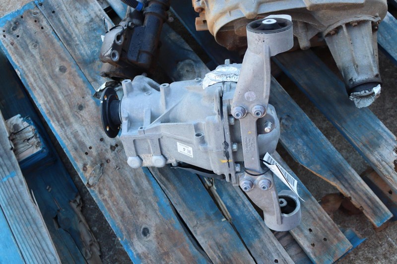 2017-2020 FIAT 124 SPIDER REAR DIFF DIFFERENTIAL AXLE CARRIER OEM