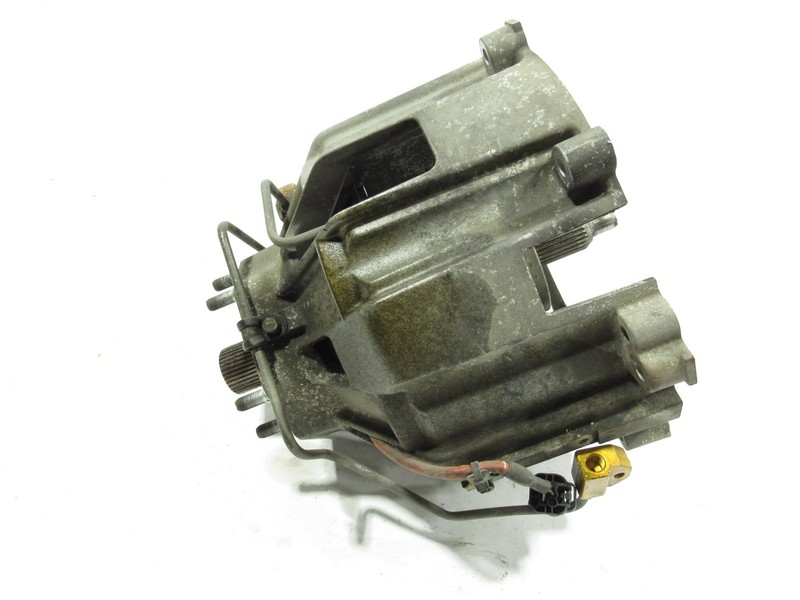 02-06 Maserati Coupe GT 2004 4.2L RWD Transmission Clutch Housing ;