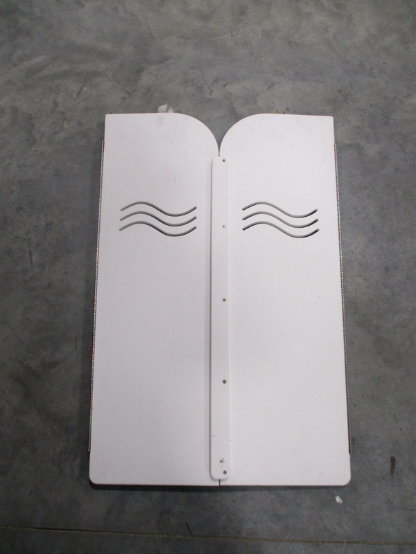 2005 Hurricane Sundeck SD257DC Center Walkthrough Gate Door