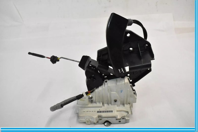 06-13 Mercedes W251 R500 ML350 GL450 Rear Right Door Lock Latch Actuator OEM