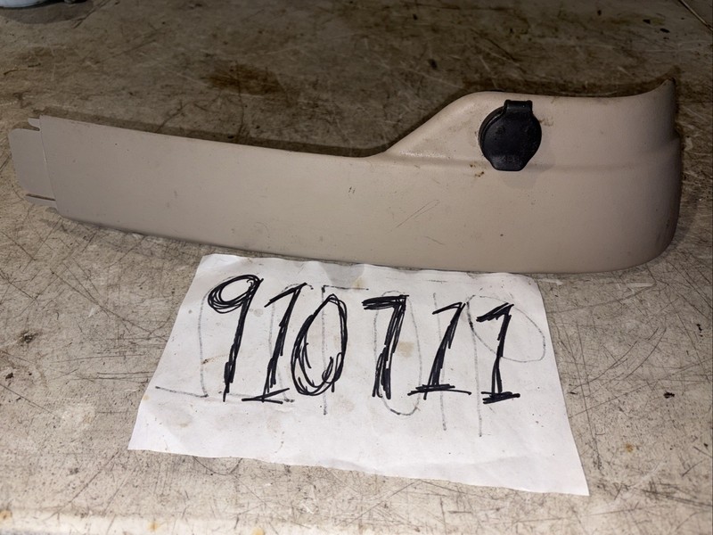 2006-11 Cadillac DTS FL Driver Seat Lower Trim Molding 265181