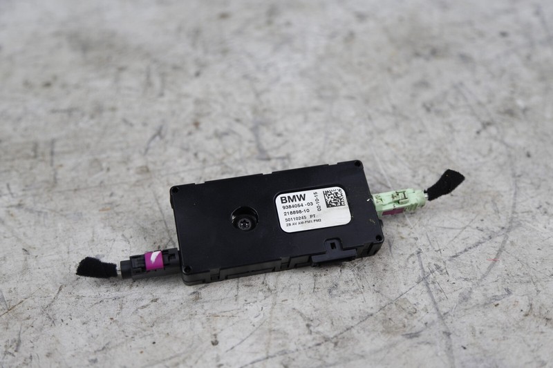 BMW Antenna Module AM/FM Radio Amplifier OEM - 6520-8735981 for BMW G11