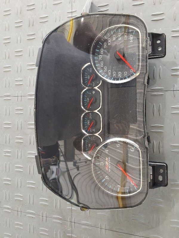 Speedometer KPH Canada Market ID 84597918 Fits 18-20 SUBURBAN 1500 3488175