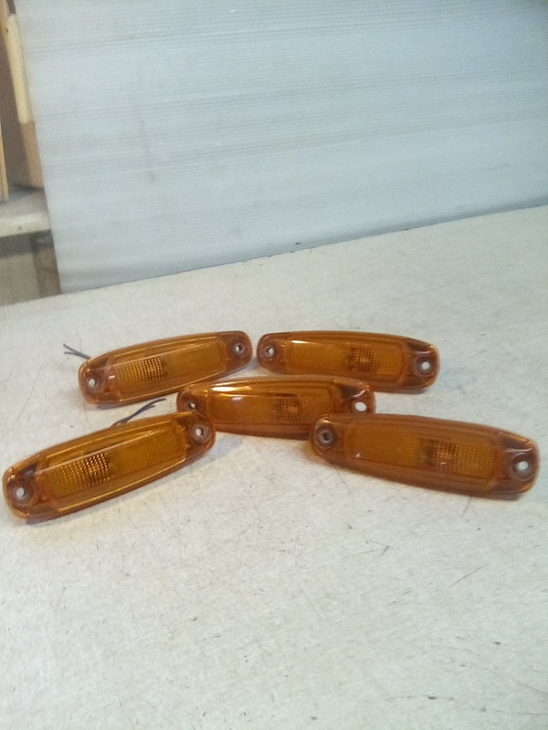 Lot Of 5 Freightliner A66-01728-003 Low Profile Amber Marker Light