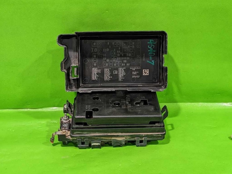 05-09 ASCENDER FUSE BOX OEM 4540-7