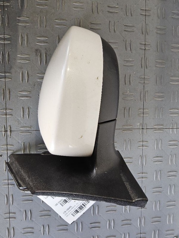 17-19 Ford ESCAPE Passenger Side View Mirror w/Blind Spot Alert w/o Heat/Memory