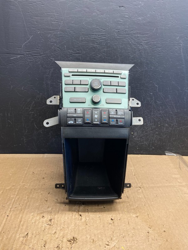 2009 to 2011 Honda Pilot AM FM CD Audio Radio Player Climate Control ad6947 DG