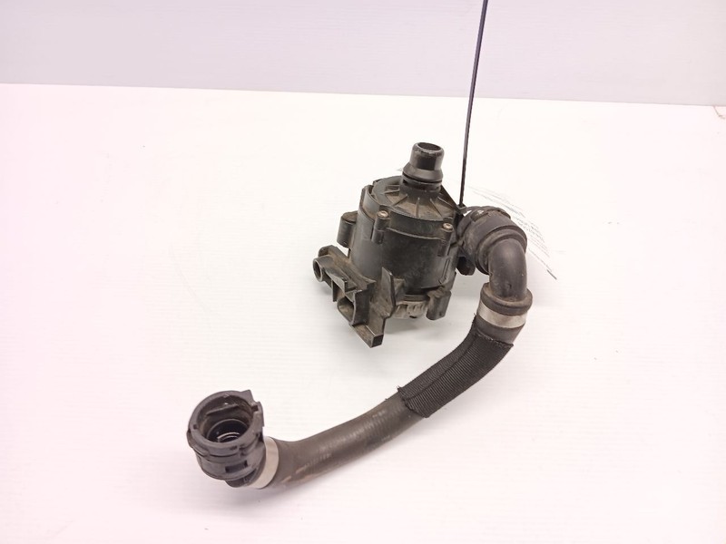 16-19 OEM BMW G30 G12 M550 740 Engine Auxiliary Electric Water Pump Cooling