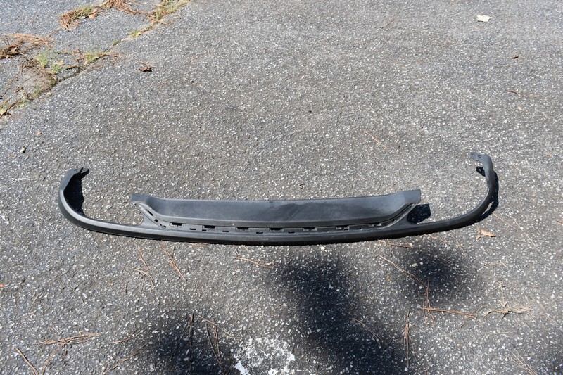 MERCEDES BENZ E350 REAR BUMPER LOWER VALANCE 2013-2017 OEM A207 885 75 25