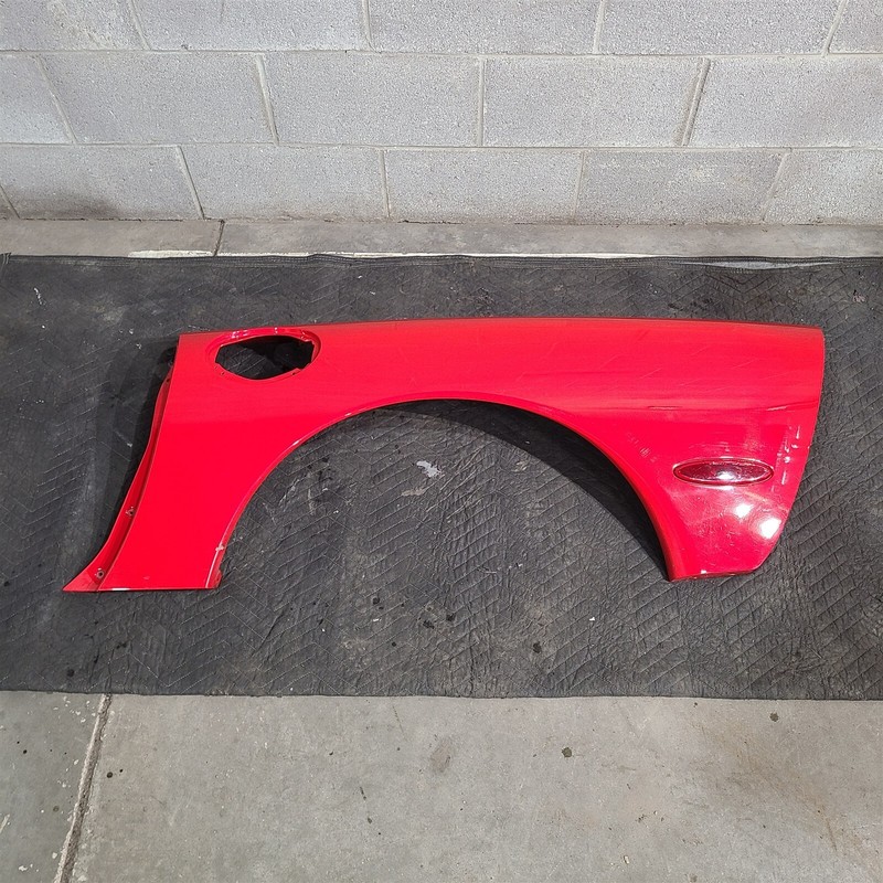 97-04 Corvette C5 Driver Quarter Panel Hatchback LH Aa7493 Damaged