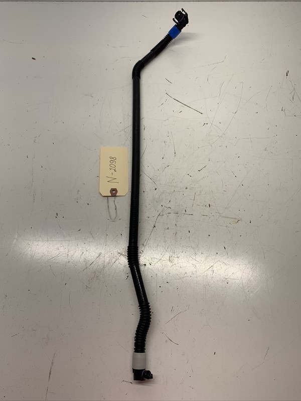 17-22 Tesla Model 3 Main Battery Cooling System Pipe Hose 1521561-00 2098 B91