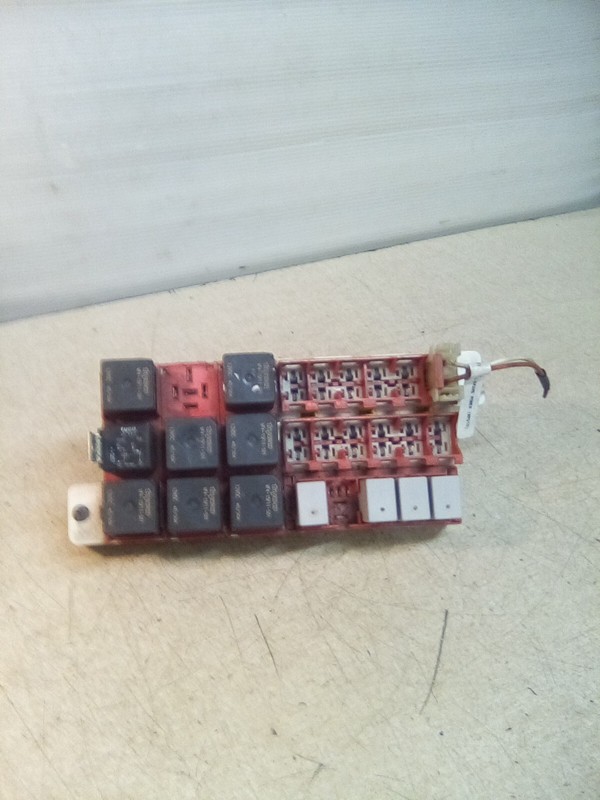 2011 Peterbilt 386 Peterbilt Fuse/Relay Block