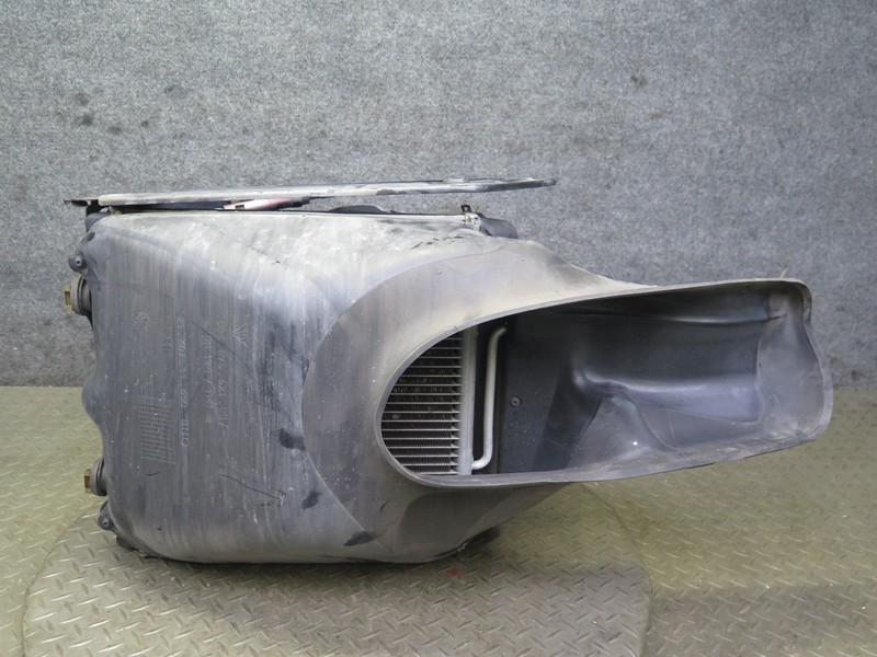1997-2004 PORSCHE BOXSTER 986 LEFT ENGINE RADIATOR FAN CONDENSER SHROUD ASSY