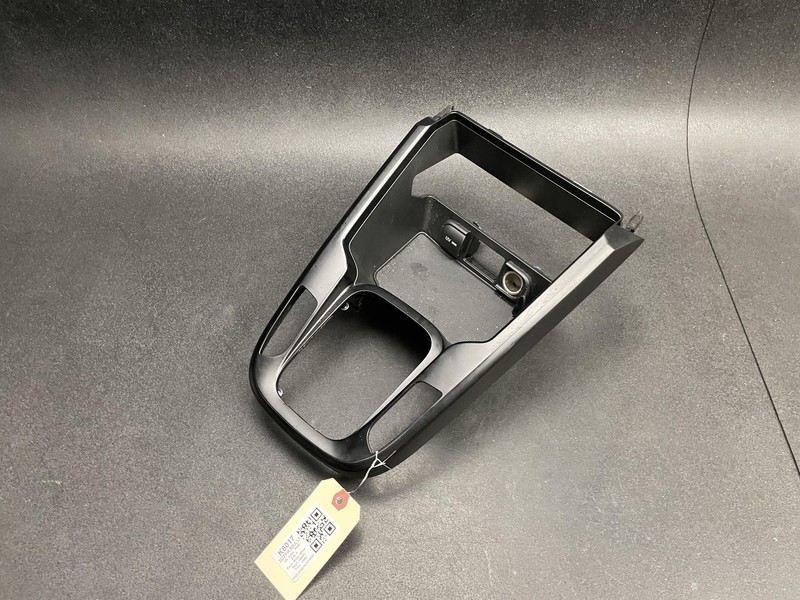 Center Console Upper Trim Panel 2020 Kia Soul LX 84605-K0180 2021 2022