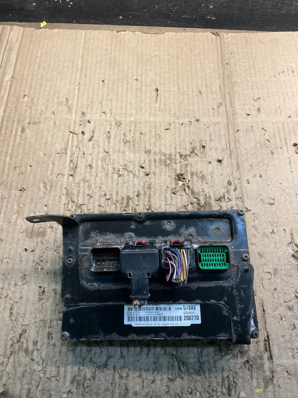 2005 DodgeSebring Engine Control Unit ECU Y0028 DG