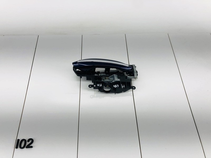 12-18 BMW 650I XDRIVE RIGHT SIDE EXTERIOR DOOR HANDLE TIEFSEEBLAU METALLIC OEM