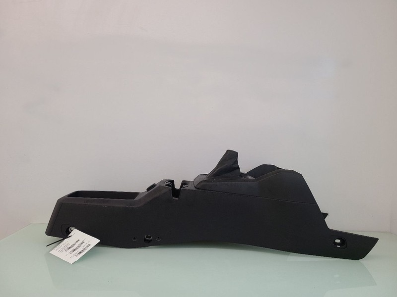 COLORADO2024 Console Front 580108