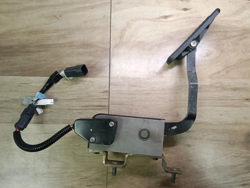 Bendix 5005124 Throttle Pedal Assembly 176-1604 *FREE SHIPPING*