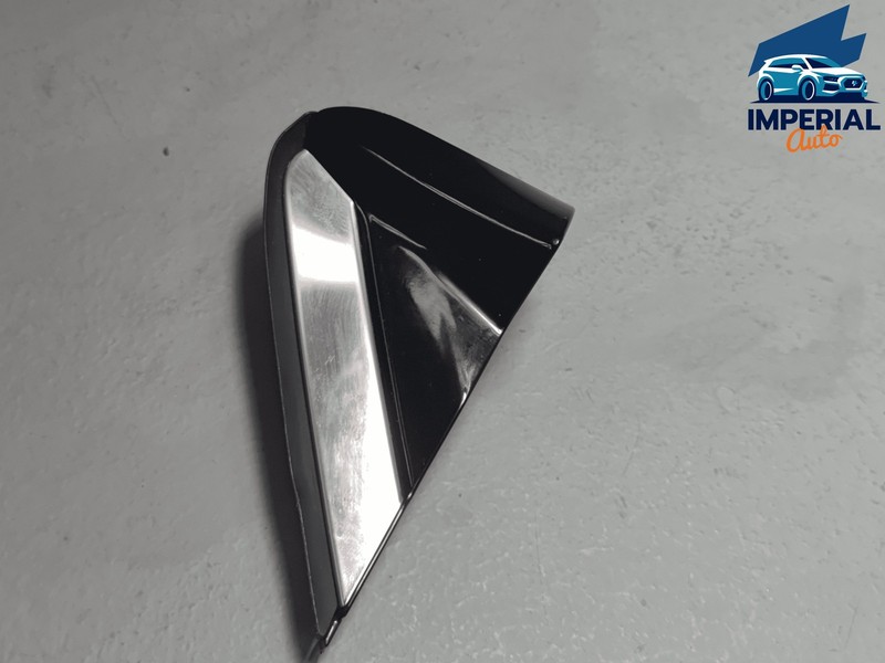 Honda Pilot Front Passenger Side Fender Corner Molding Trim OEM 2016-2022
