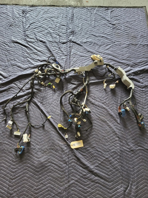 Used Oem Kia Dashboard Instrument Panel Wiring Harness for 2021 Seltos 1.6L AWD