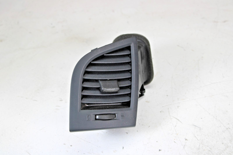 2009 - 2016 Hyundai Genesis Air Vent Grille Dashboard Nozzle Heater Right OEM