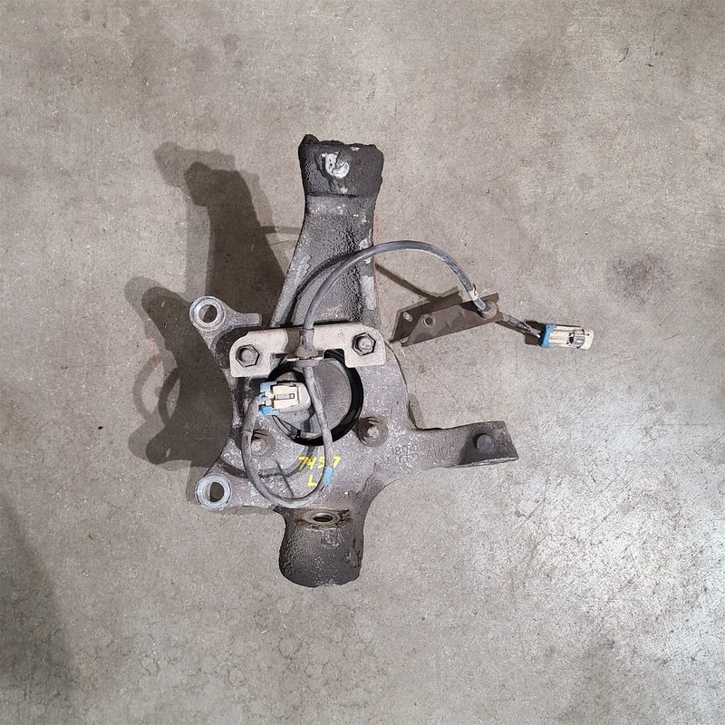 91-96 Corvette C4 Front Knuckle Driver Spindle LH Aa7457
