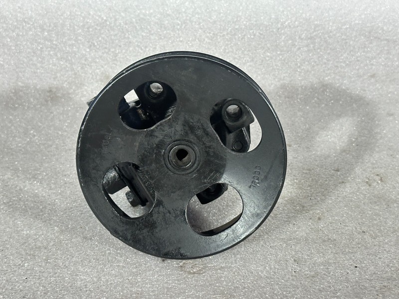 2007 Toyota Tundra 4.7L Power Steering Pump OEM