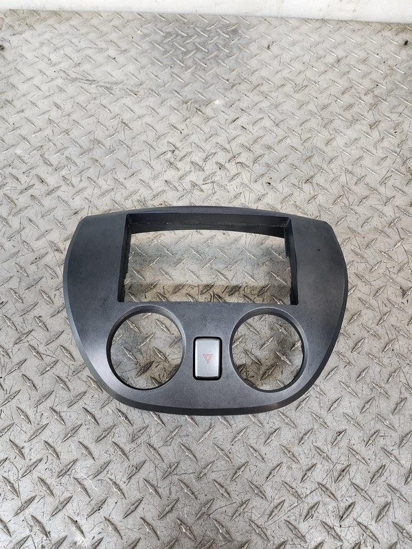 2006-2008 Mitsubishi Eclipse Dash Radio CD Center Bezel Trim OEM
