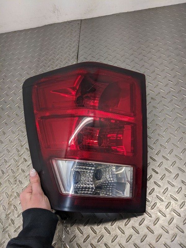 Driver Left Tail Light Fits 05-06 GRAND CHEROKEE 1153695