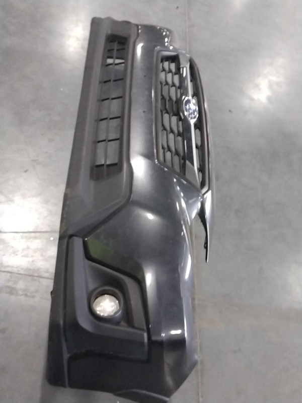 2019 Subaru XV Crosstrek Grey Front Bumper Assembly OEM Used 149K Miles
