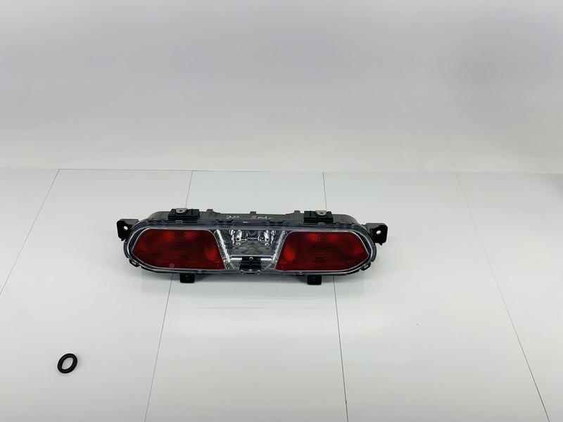 17-20 FIAT 124 SPIDER ABARTH REAR CENTER BUMPER REVERSE BACKUP LIGHT LAMP OEM