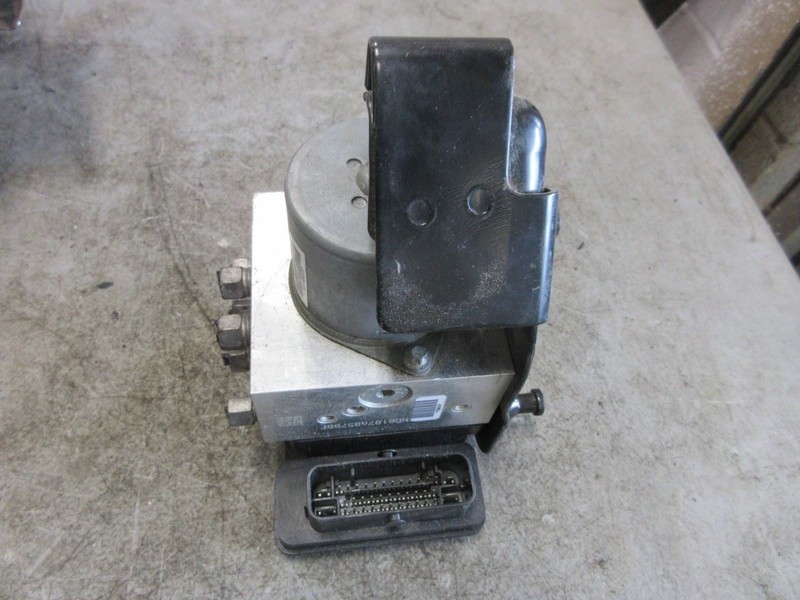 2018 Jeep Grand Cherokee OEM ABS Anti-Lock Brake Pump Module 68336276