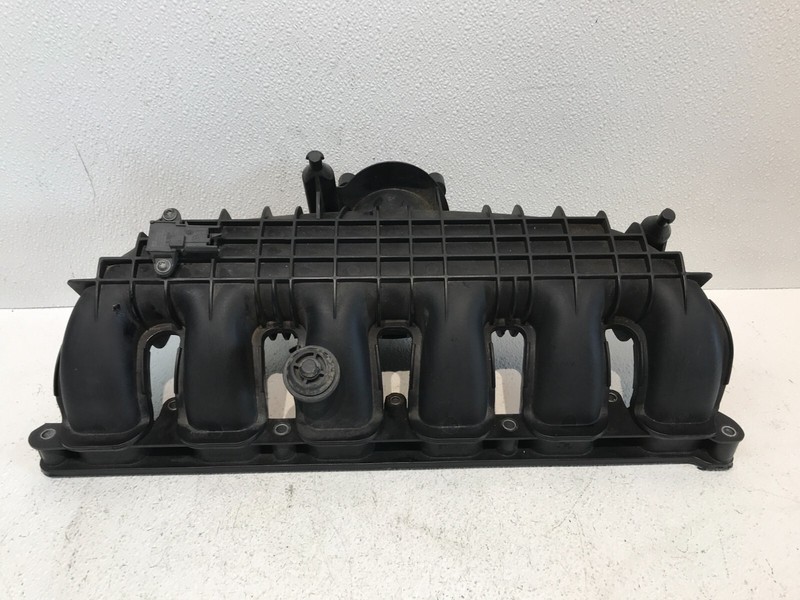 10-11 BMW 740i AIR INTAKE MANIFOLD OEM