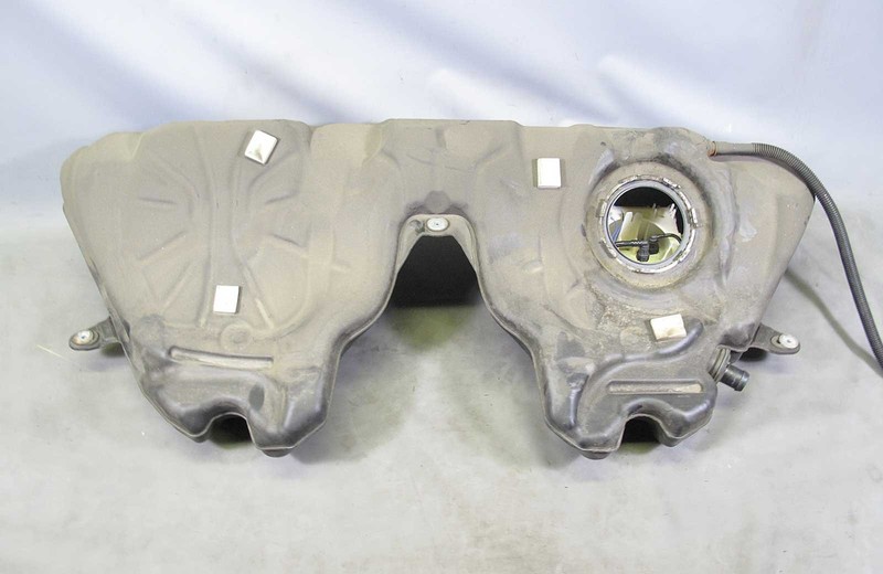 2011-2017 BMW F10 5-Series 6-Series Gas Fuel Supply Plastic Tank Reservoir USED