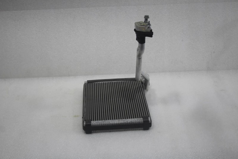 2020 2021 2022 2023 2024 TESLA MODEL Y AIR CONDITION AC EVAPORATOR