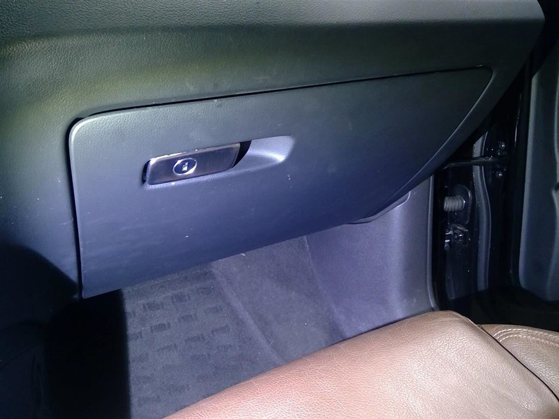 Q3 2015-2018 Glove Box 1755845