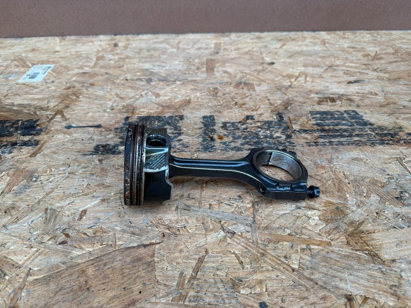 FORD MUSTANG GT 2015-2017 OEM ENGINE MOTOR PISTON WITH CONNECTING ROD 5.0L ASSY