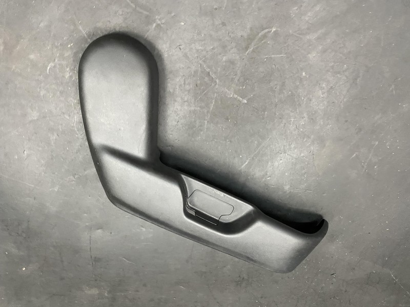 2nd Row Rear Right Seat Outer Cover 2019 Honda Pilot 81351-TG7-A01ZB 2017-2021 X