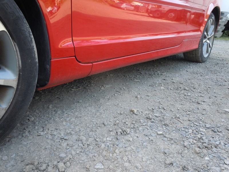 2006-2013 Volvo C70 Rocker Panel Side Skirt Moulding Driver Left OEM 612