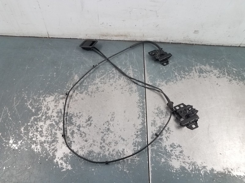 2004 Chevy Corvette C5 Hood Latch / Release #2517 K2