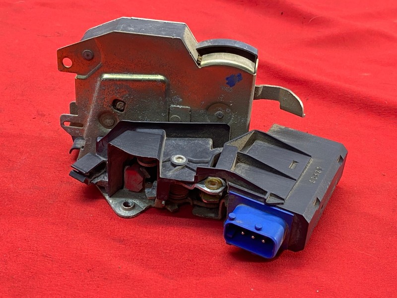 91-98 BMW E36 3 Series M3 4-Door Rear Right Side Door Lock Latch Actuator OEM✅