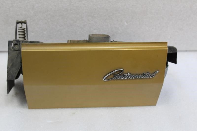 1976 LINCOLN CONTINENTAL MARK IV LEFT DRIVER HEADLIGHT HEADLAMP + GOLD COVER