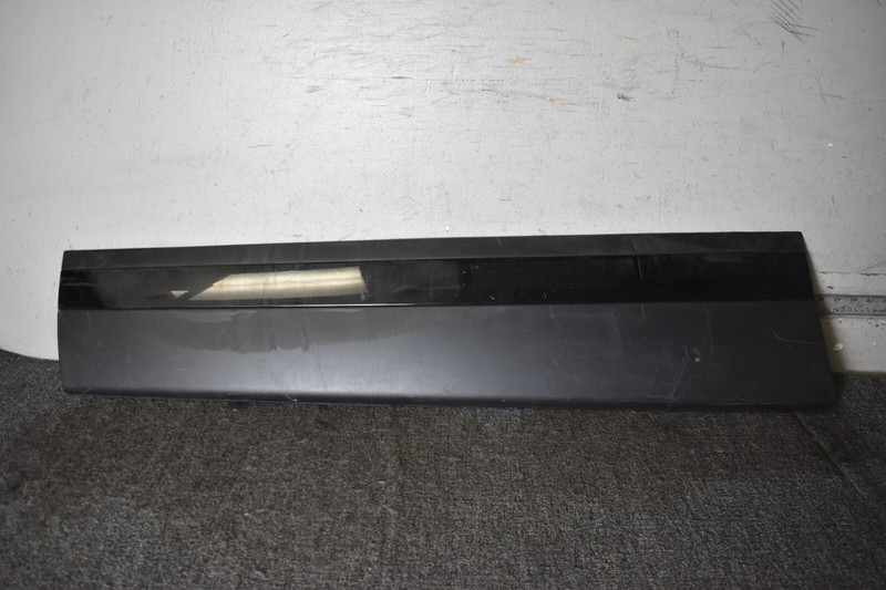 2017 2018 2019 RANGE ROVER VELAR DOOR MOLDING LEFT LH FRONT J8A2-21065-B OEM