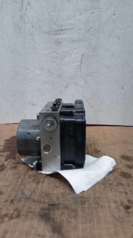 2019 Mercedes-Benz CLA-Class ABS Hydraulic Assembly OEM 318601 38K Mi