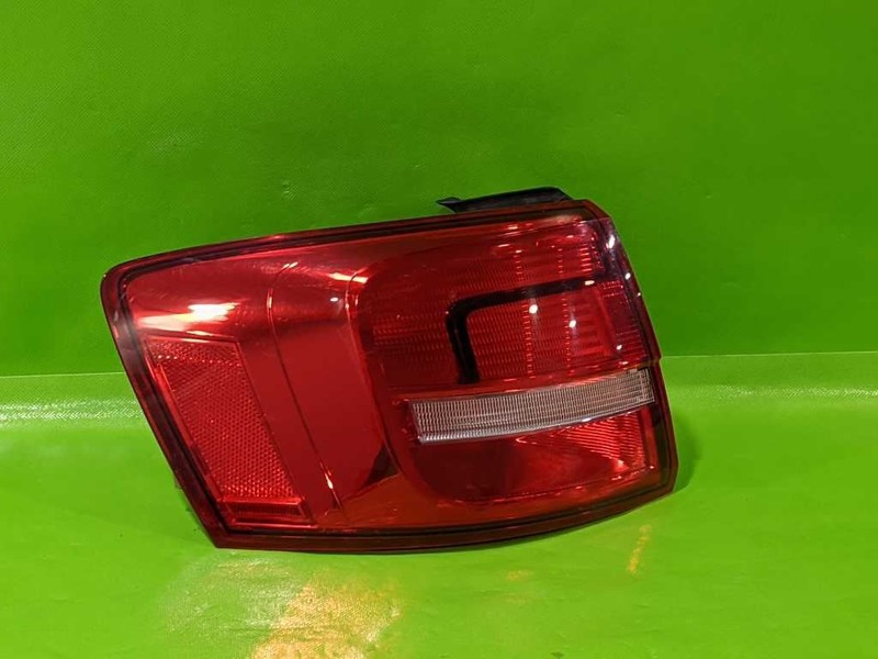 15 16 JETTA DRIVER LEFT QUARTER TAILLIGHT LAMP INCANDESCENT OEM 4524-51