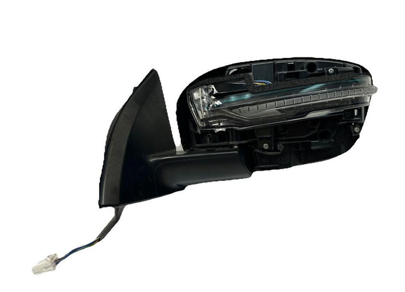 Nissan Rogue Sport door mirror 2017 to 2019 left side assembly OEM no rear cover