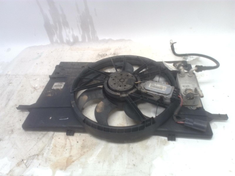 2007-2013 VOLVO C30 T5 2.5L RADIATOR COOLING FAN MOTOR W/ A/T OIL COOLER OEM