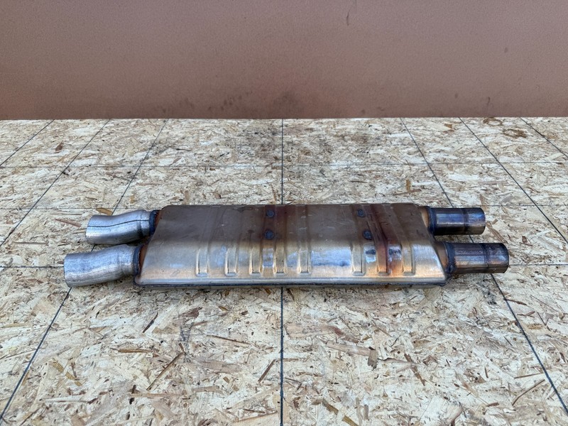 FORD MUSTANG GT 2024-2026 REAR CENTER MIDDLE EXHAUST MUFFLER RESONATOR PIPE 5.0L