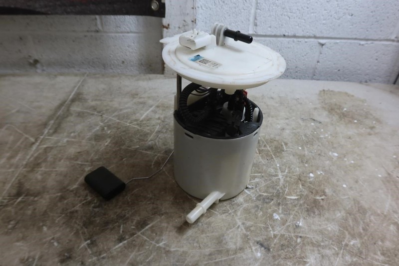 2016-2026 Dodge Durango OEM Primary Fuel Tank Fuel Pump Assembly 68250900